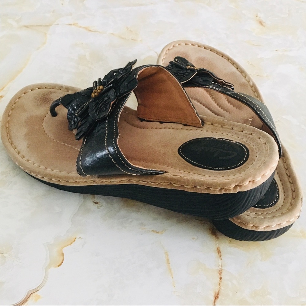 Black Clarks artisan leather sandals 9.5 9 1/2